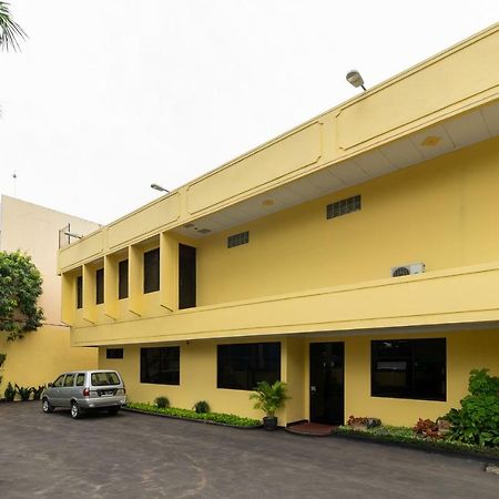 RedDoorz Plus near Ancol Jakarta Exterior foto