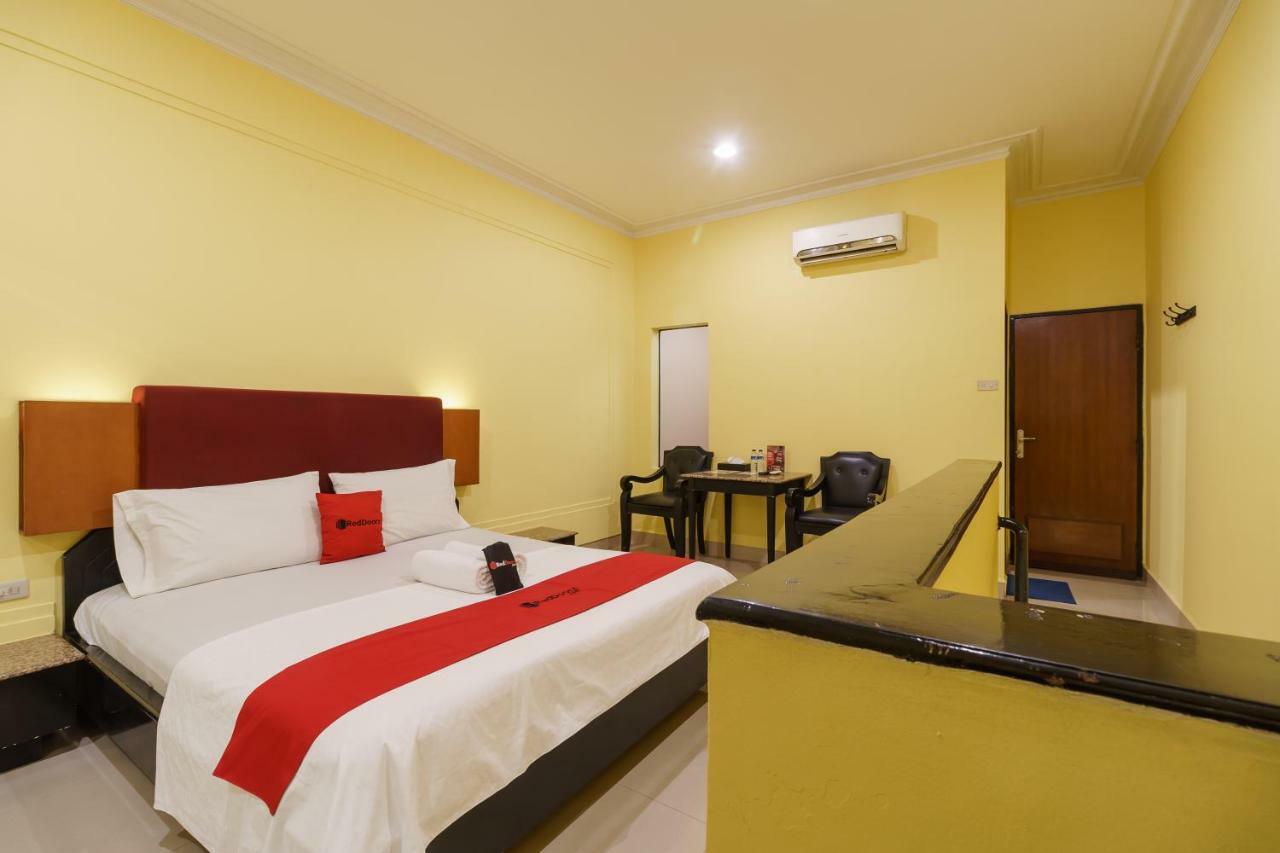 RedDoorz Plus near Ancol Jakarta Exterior foto