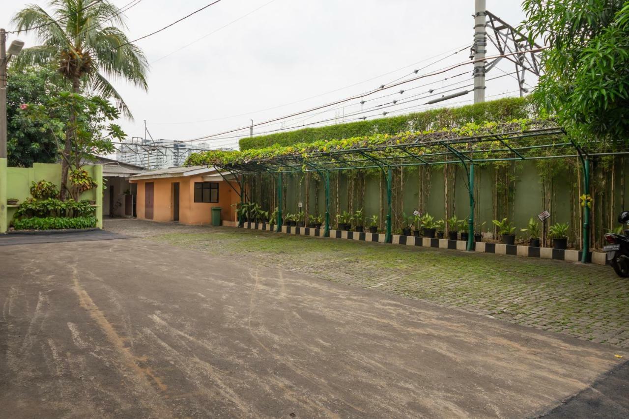 RedDoorz Plus near Ancol Jakarta Exterior foto